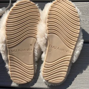 New EMU Australia Slippers never worn size 5 ladies sheepskin